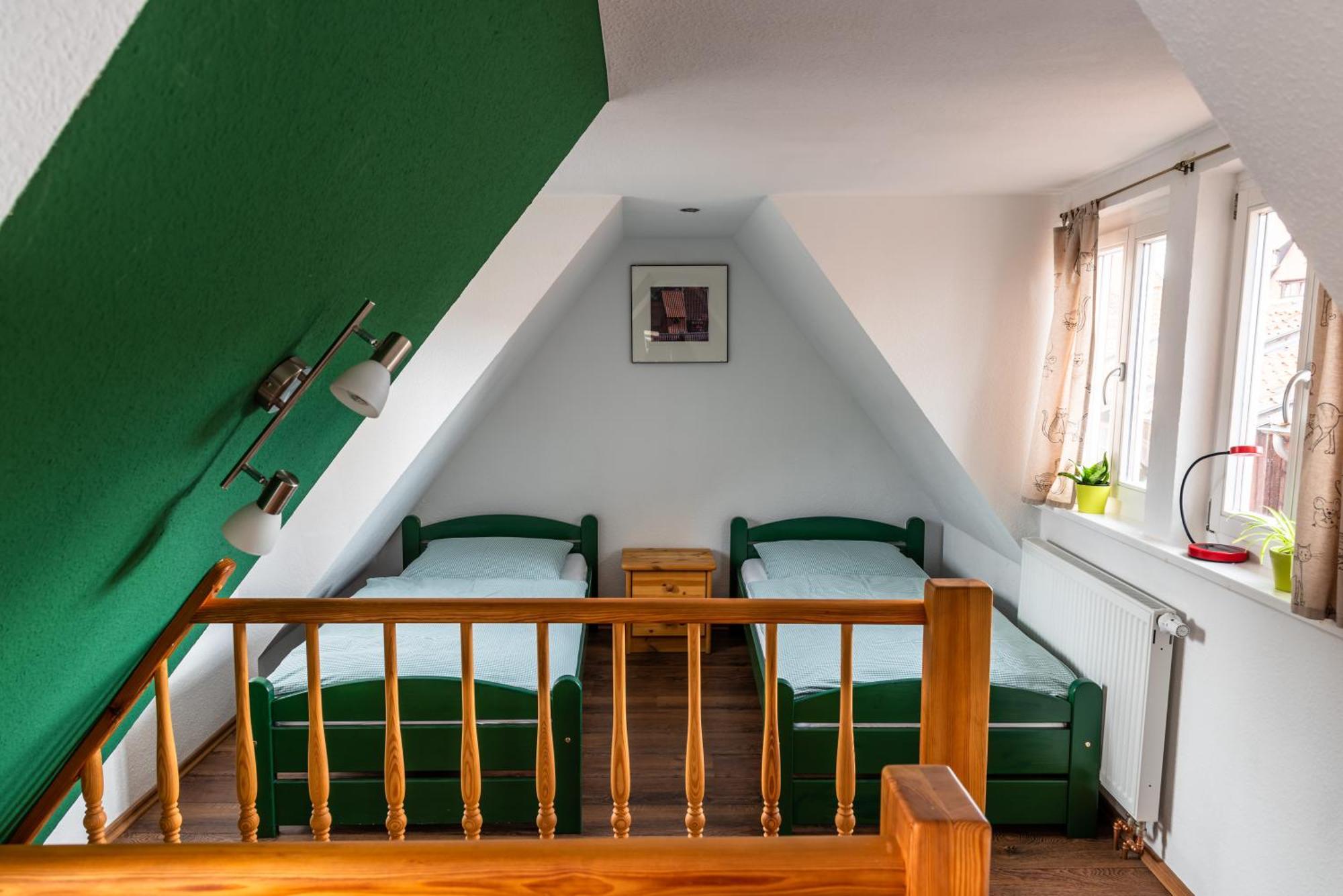Fachwerkhotel - Ferienhaeuser Vorhof Zur Hoelle Quedlinburg Exterior foto